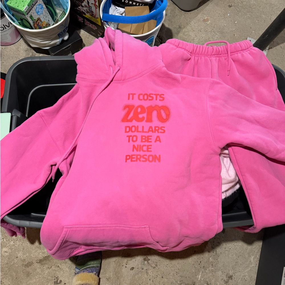 Gildan Kids Bright Pink Sweatpants and Hoodie